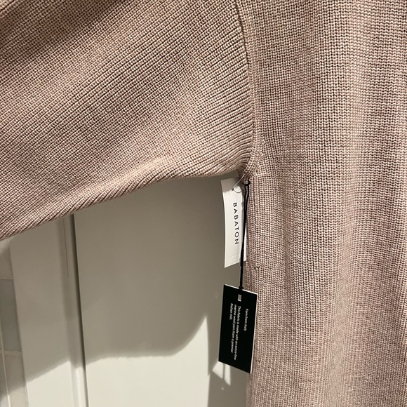 Aritzia NWT turtleneck Maclean merino wool dress - Heather trace in XXS - Picture 5 of 7